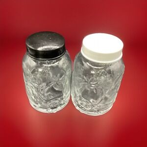 VTG Salt And Pepper Shakers-Fruit & Veggies-Plastic Tops- Made In Indonesia